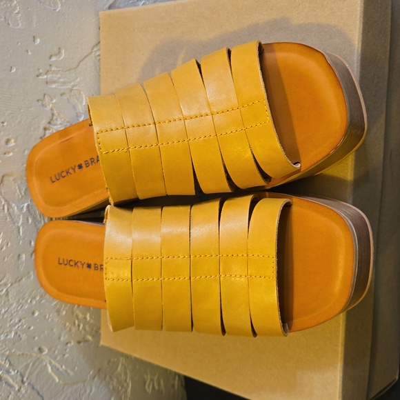 Lucky Brand LK-Paydin Marigold Platform Sandals Size 10 NIB - Picture 2 of 4